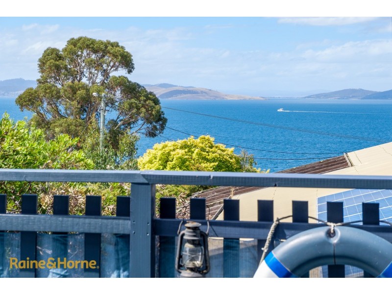 9 NICHOLAS DRIVE, Kingston Beach TAS 7050