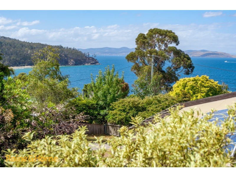 9 NICHOLAS DRIVE, Kingston Beach TAS 7050