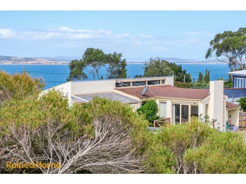9 NICHOLAS DRIVE, Kingston Beach TAS 7050