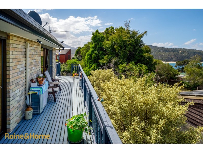 9 NICHOLAS DRIVE, Kingston Beach TAS 7050