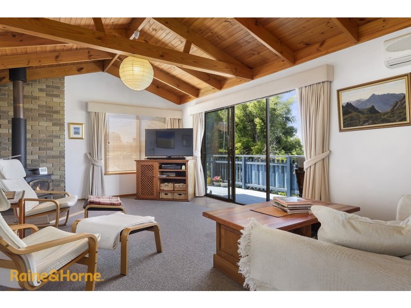 9 NICHOLAS DRIVE, Kingston Beach TAS 7050