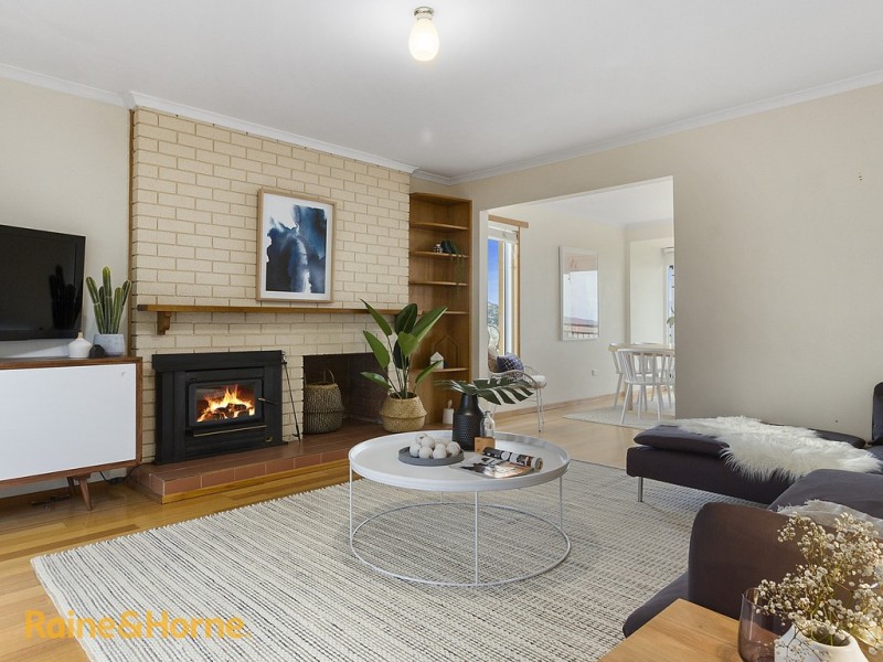 18 Flowerpot Crescent, Blackmans Bay TAS 7052