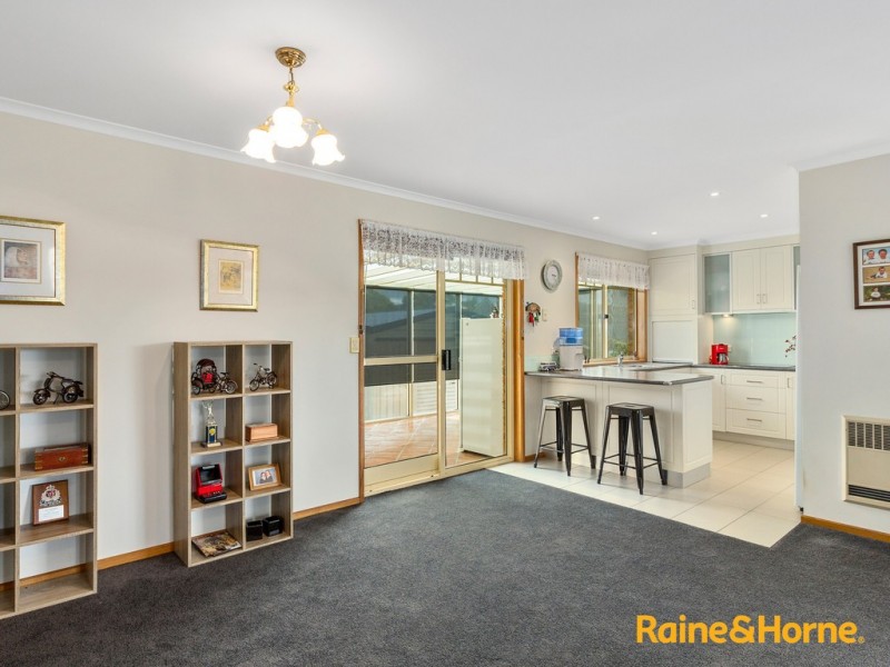 1 Sonnat Drive, Kingston TAS 7050