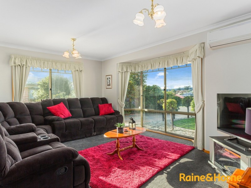 1 Sonnat Drive, Kingston TAS 7050