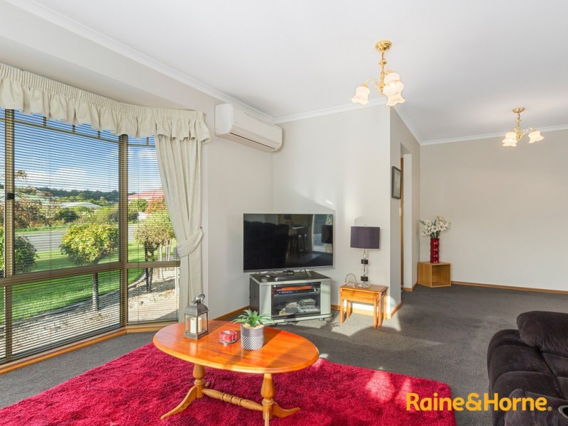 1 Sonnat Drive, Kingston TAS 7050