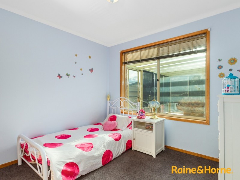 1 Sonnat Drive, Kingston TAS 7050