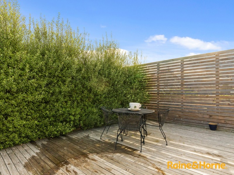 1 Sonnat Drive, Kingston TAS 7050