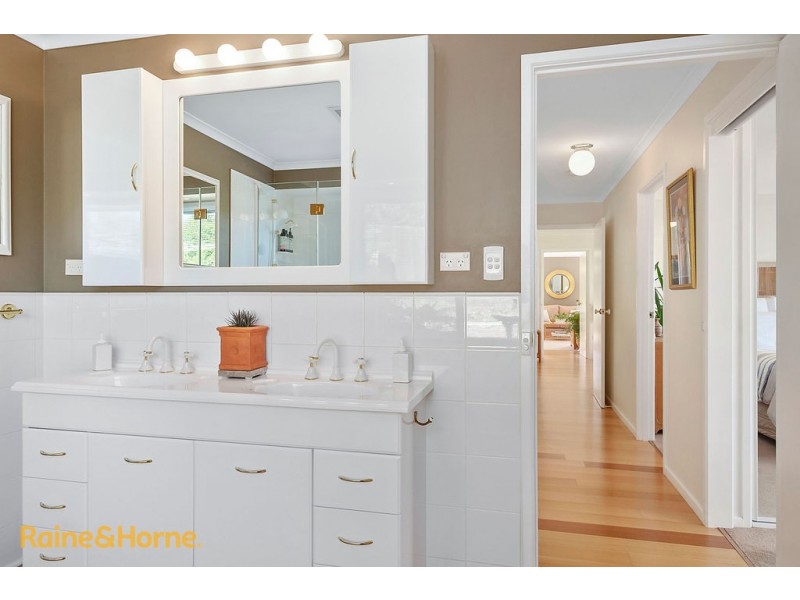 4 Edison Avenue, Blackmans Bay TAS 7052