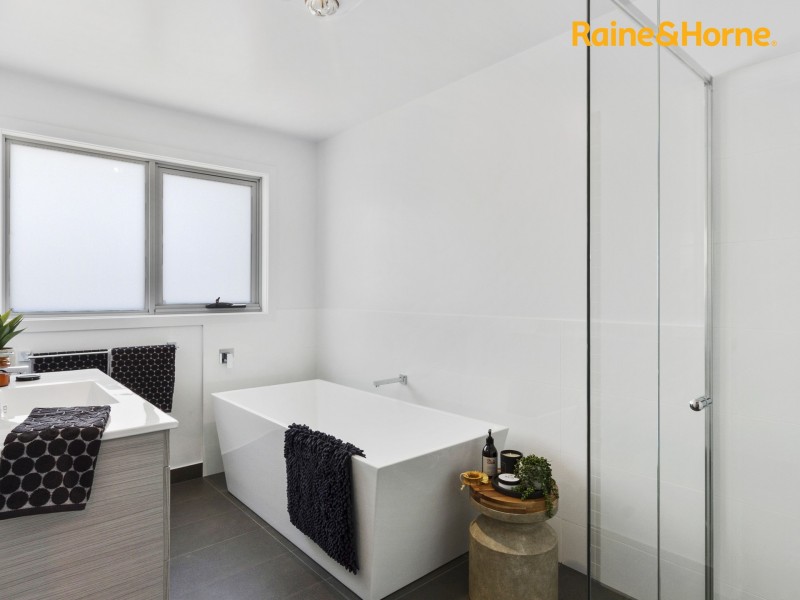 13 Reeves Crescent, Kingston TAS 7050