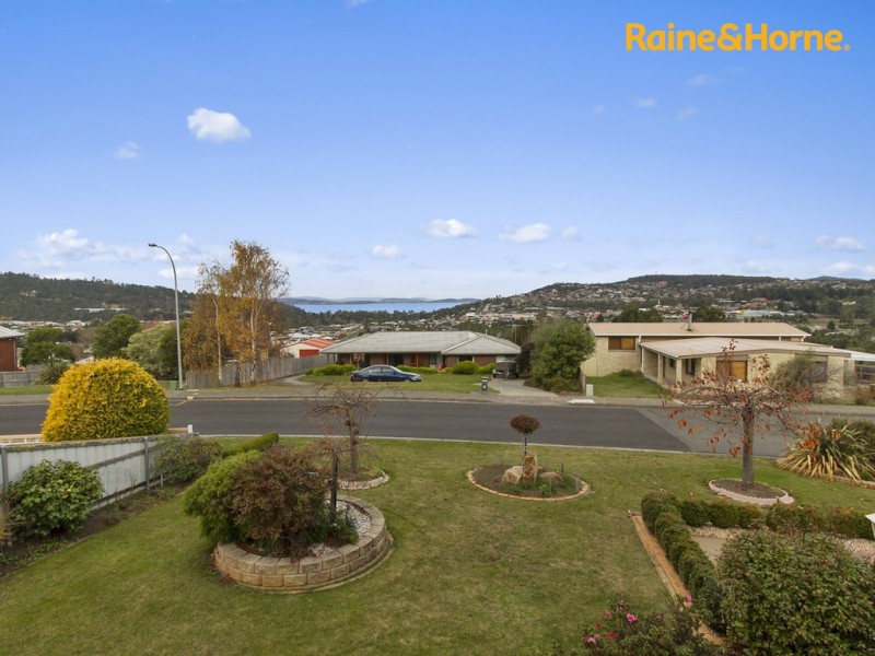 18 Foley Road, Kingston TAS 7050