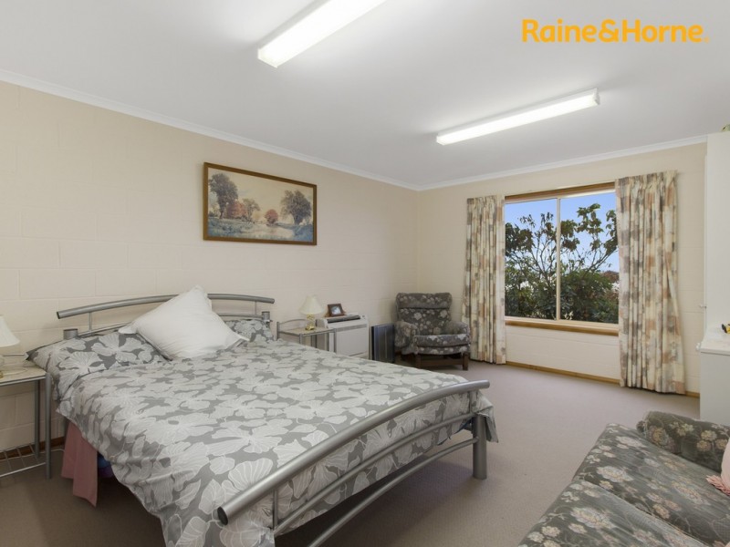 18 Foley Road, Kingston TAS 7050