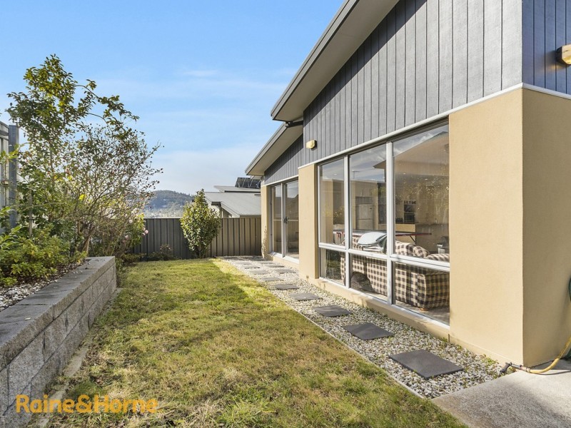 13/10 Dension Street, Kingston TAS 7050