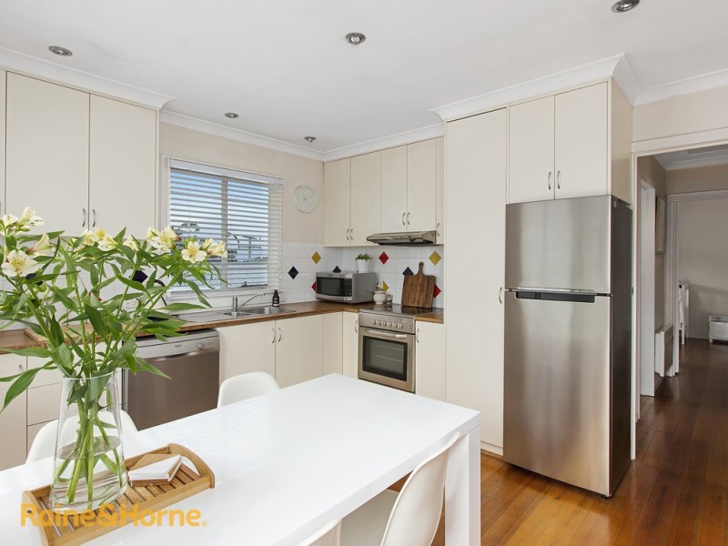 140B Roslyn Avenue, Blackmans Bay TAS 7052