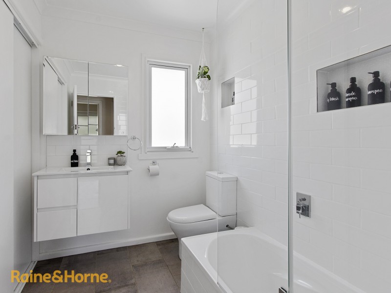 140B Roslyn Avenue, Blackmans Bay TAS 7052
