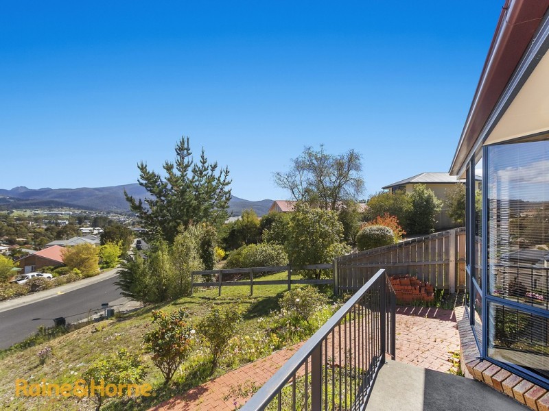 11 Fairview Drive, Kingston TAS 7050