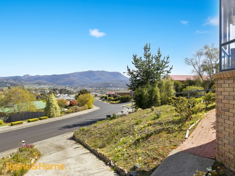 11 Fairview Drive, Kingston TAS 7050