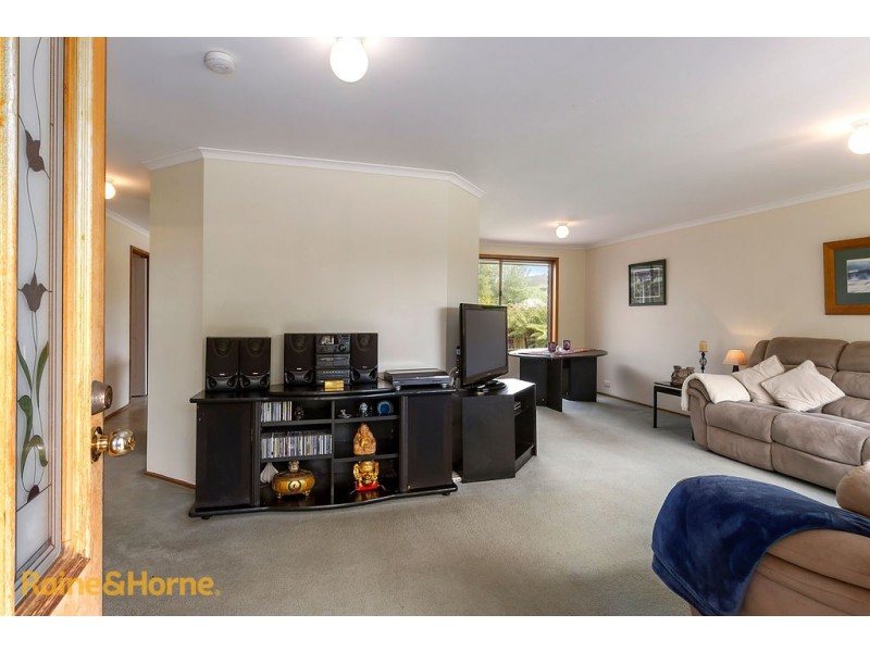 8 Thistle Down, Huntingfield TAS 7055
