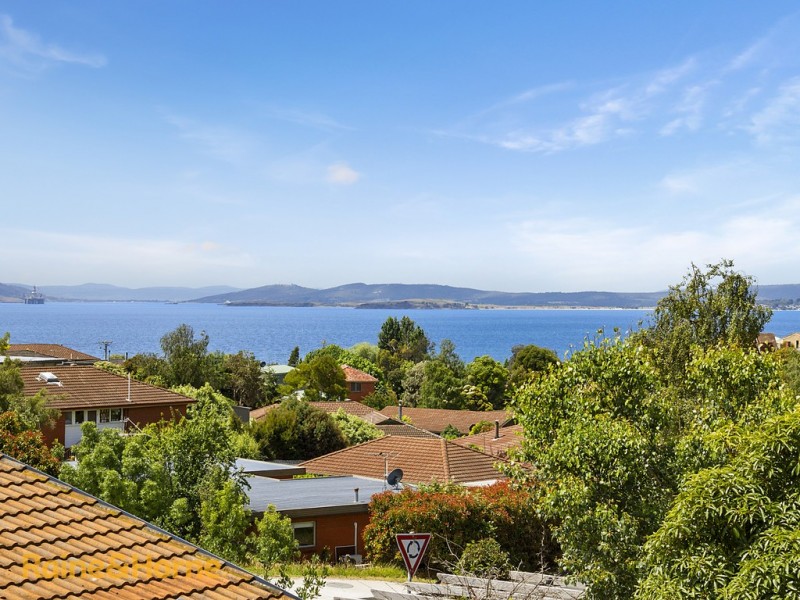114 Wells Parade, Blackmans Bay TAS 7052