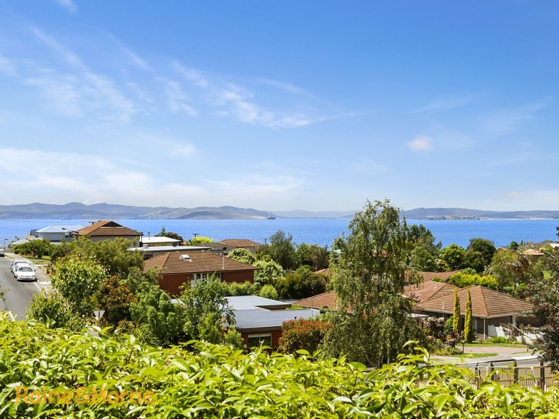 114 Wells Parade, Blackmans Bay TAS 7052