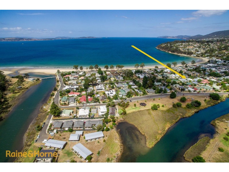 18 Windsor Street, Kingston Beach TAS 7050