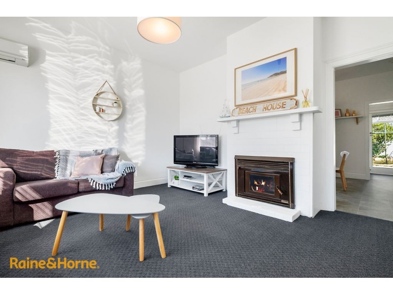 18 Windsor Street, Kingston Beach TAS 7050