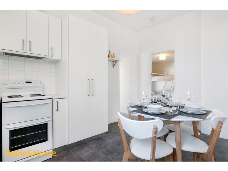 18 Windsor Street, Kingston Beach TAS 7050