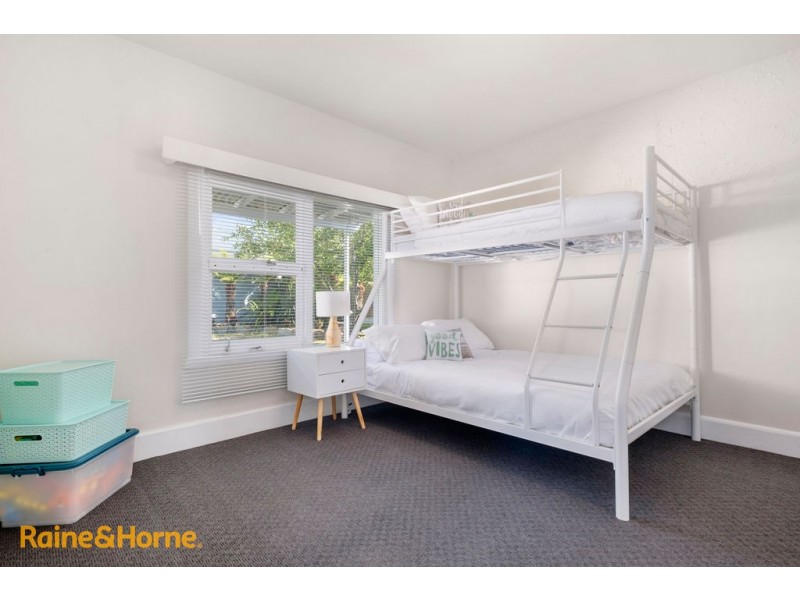 18 Windsor Street, Kingston Beach TAS 7050