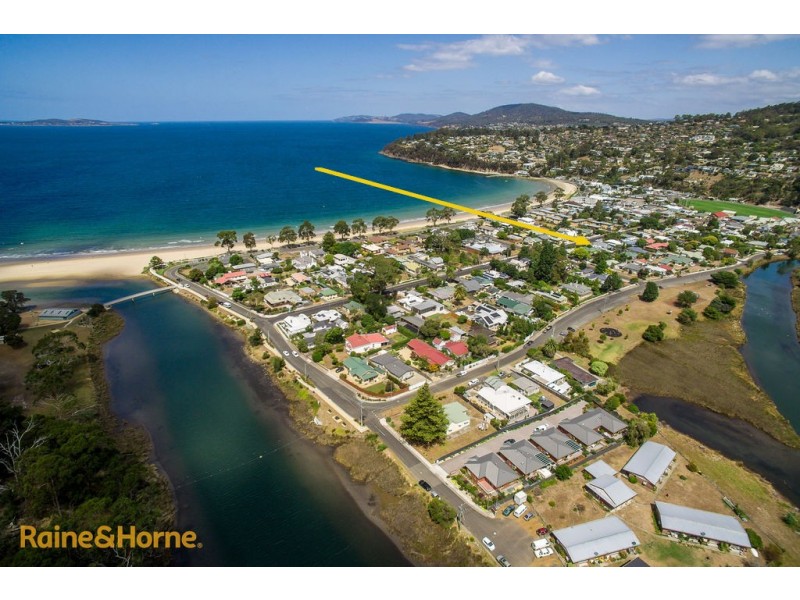 18 Windsor Street, Kingston Beach TAS 7050