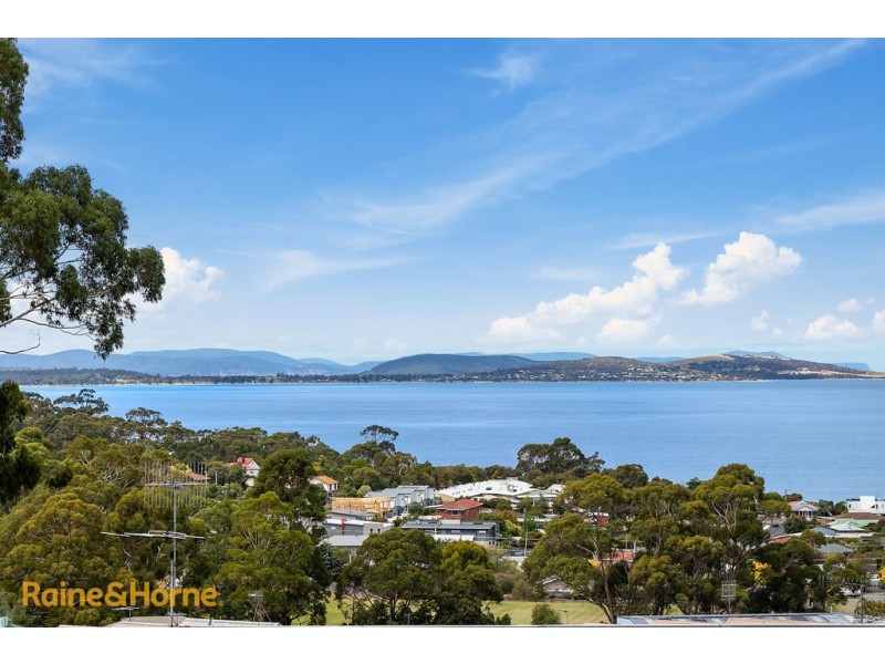 7/30 Pearl Place, Blackmans Bay TAS 7052