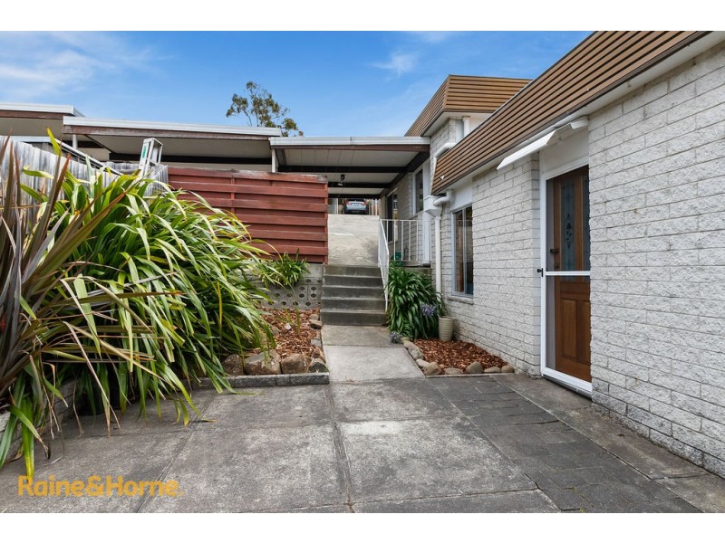 7/30 Pearl Place, Blackmans Bay TAS 7052