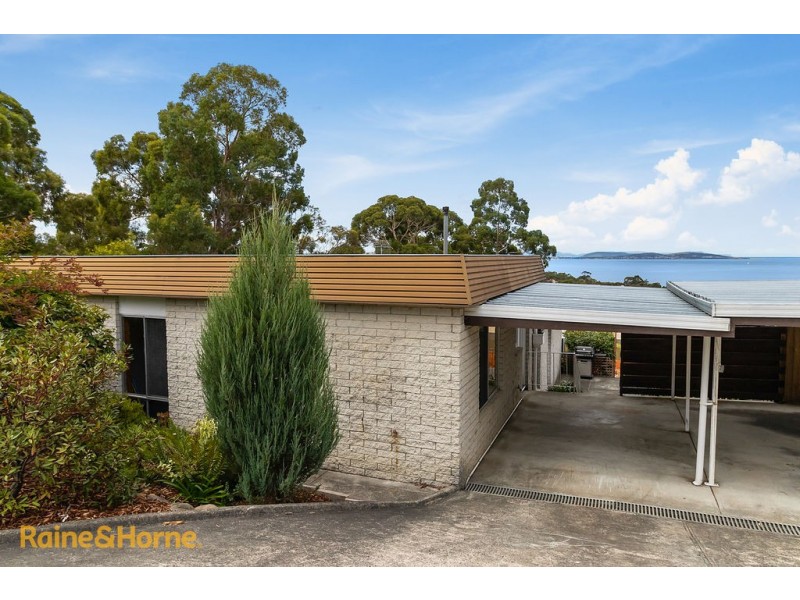 7/30 Pearl Place, Blackmans Bay TAS 7052