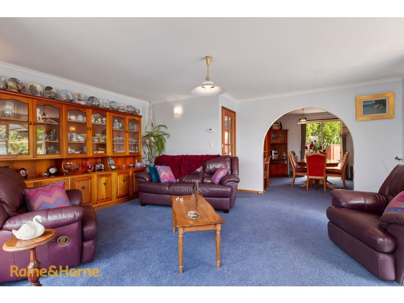 5 Coral Place, Blackmans Bay TAS 7052