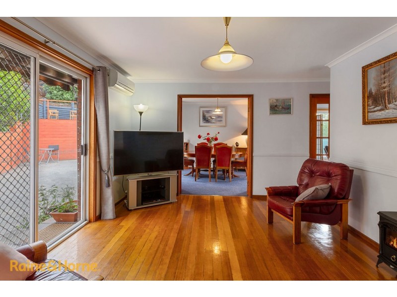 5 Coral Place, Blackmans Bay TAS 7052