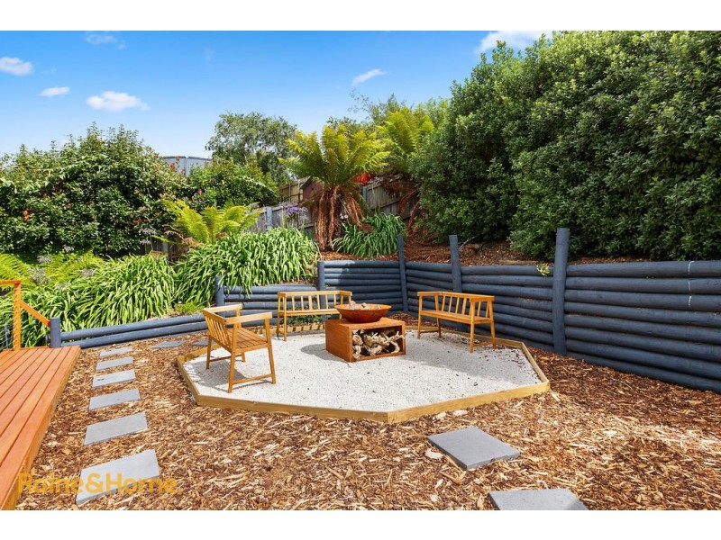 5 Coral Place, Blackmans Bay TAS 7052