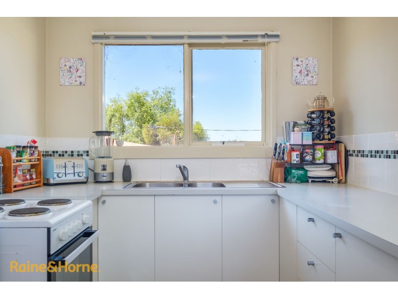 1/158 Roslyn Avenue, Blackmans Bay TAS 7052