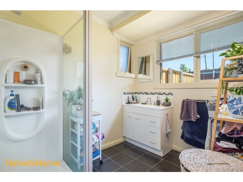 1/158 Roslyn Avenue, Blackmans Bay TAS 7052