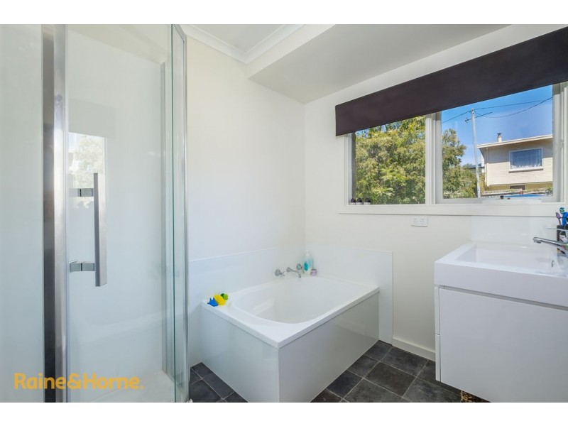 2/158 Roslyn Avenue, Blackmans Bay TAS 7052