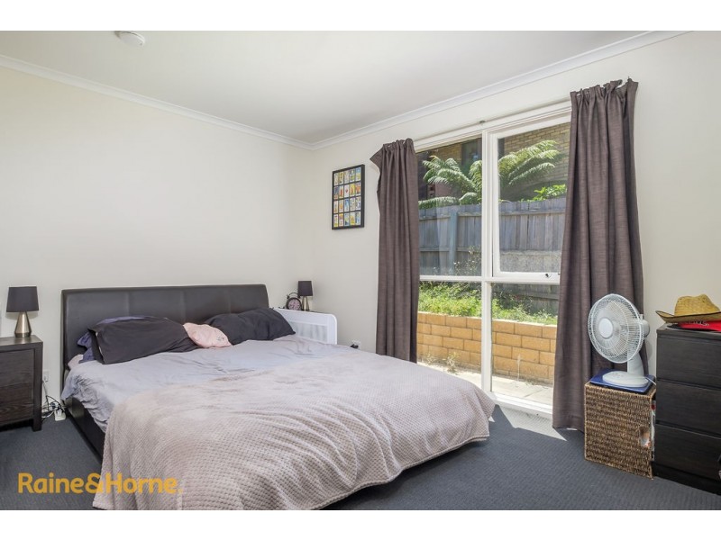 2/158 Roslyn Avenue, Blackmans Bay TAS 7052
