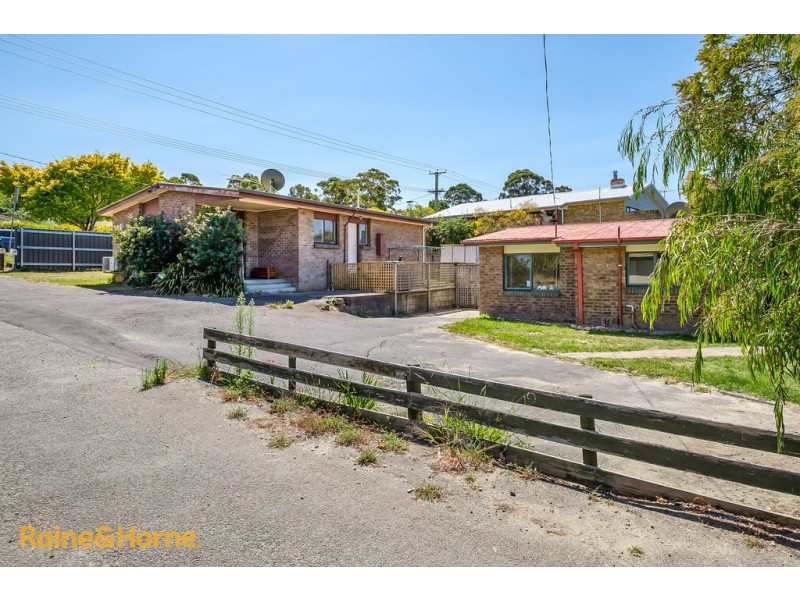 2/158 Roslyn Avenue, Blackmans Bay TAS 7052