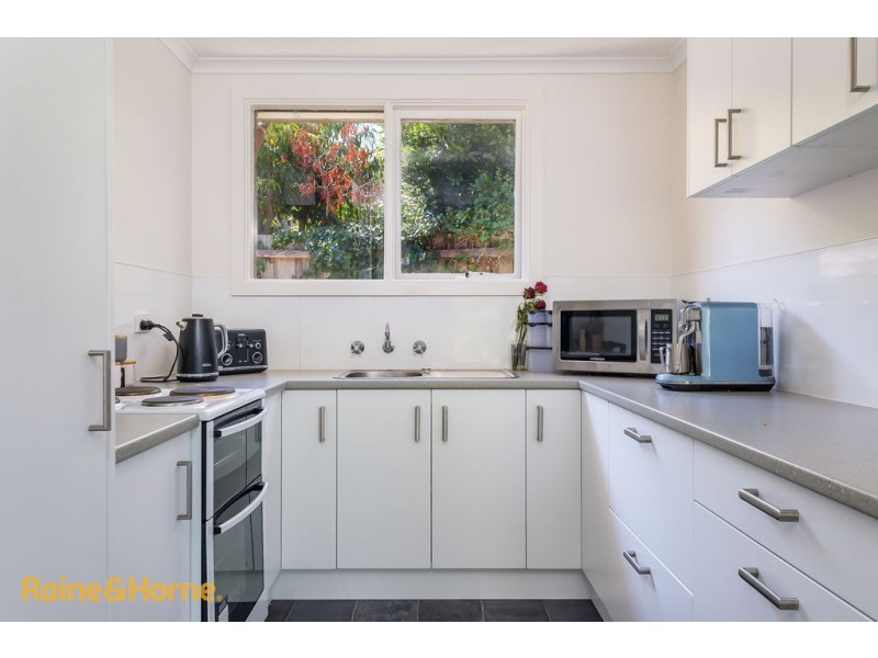 2/158 Roslyn Avenue, Blackmans Bay TAS 7052
