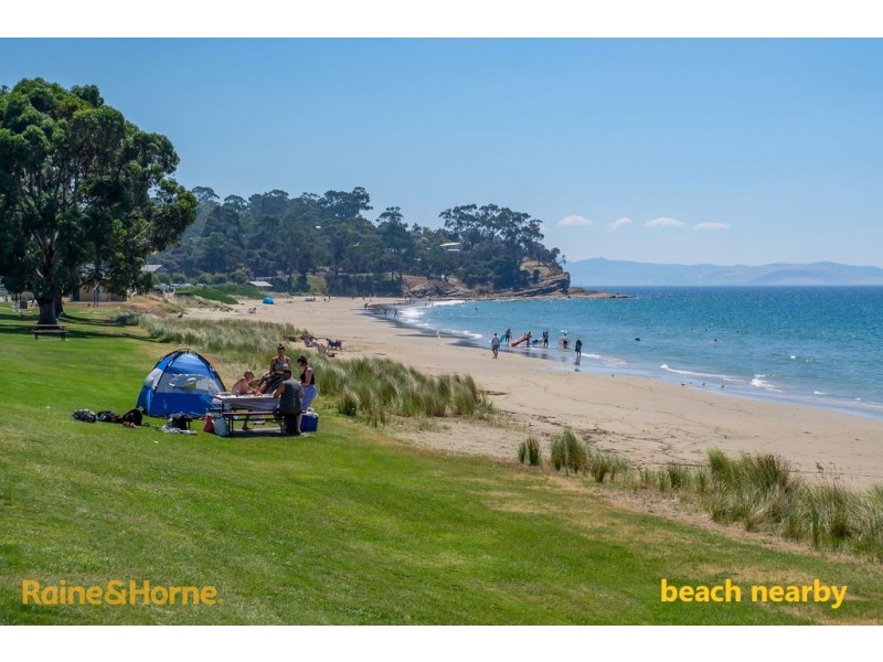 2/158 Roslyn Avenue, Blackmans Bay TAS 7052