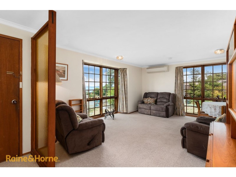 2/13 Diamond Drive, Blackmans Bay TAS 7052