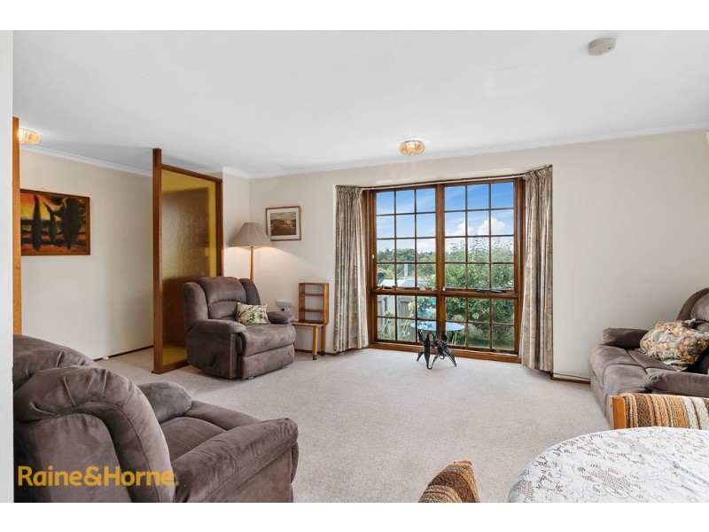 2/13 Diamond Drive, Blackmans Bay TAS 7052