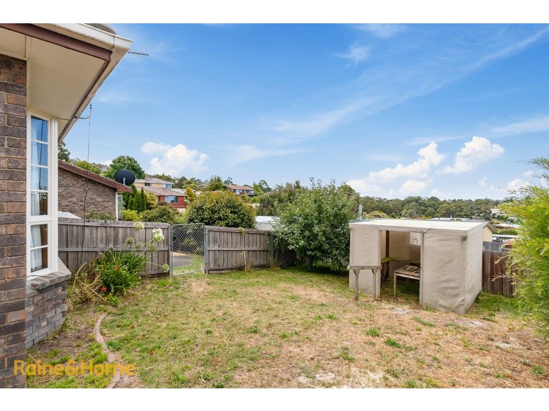 2/13 Diamond Drive, Blackmans Bay TAS 7052