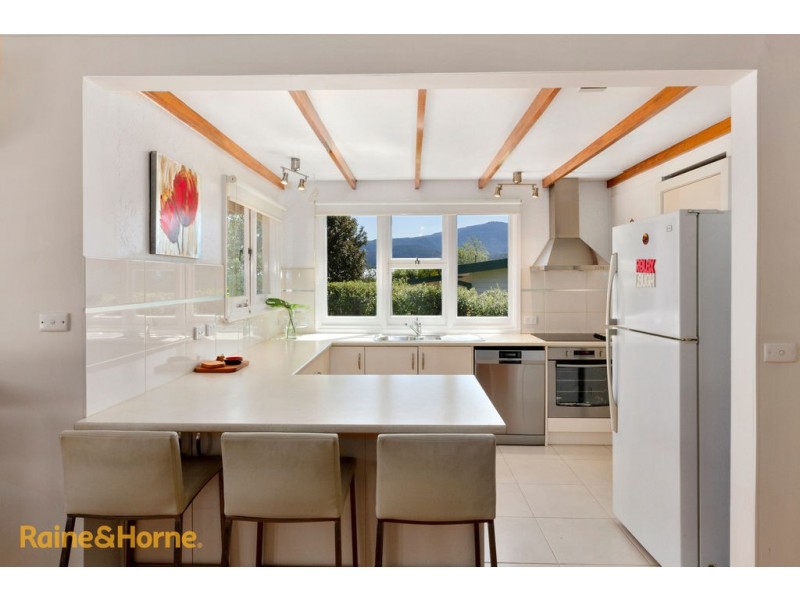 64 Auburn Road, Kingston Beach TAS 7050