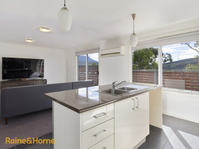 7/69 Auburn Road, Kingston Beach TAS 7050