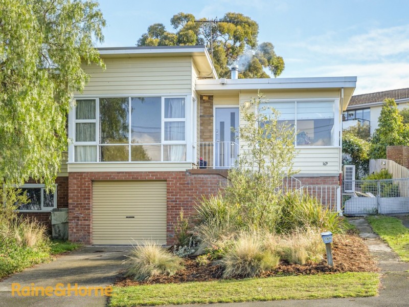 169 Roslyn Avenue, Blackmans Bay TAS 7052