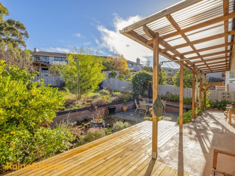 169 Roslyn Avenue, Blackmans Bay TAS 7052