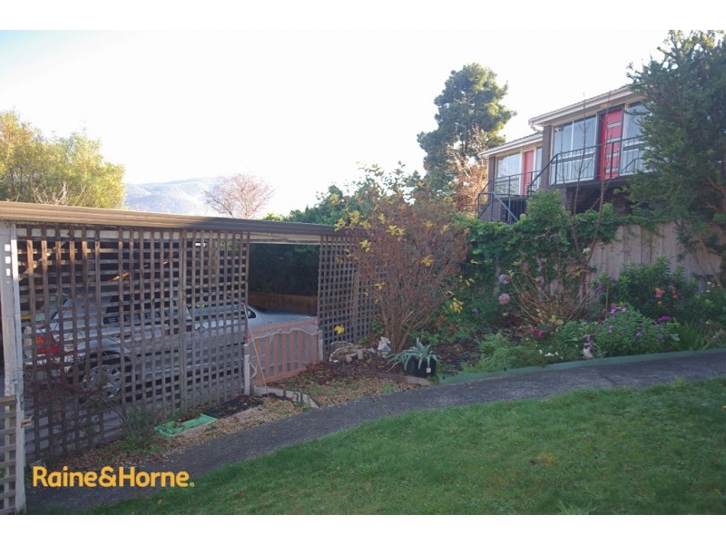 1/20 and 2/20 Ferguson Court, Kingston TAS 7050