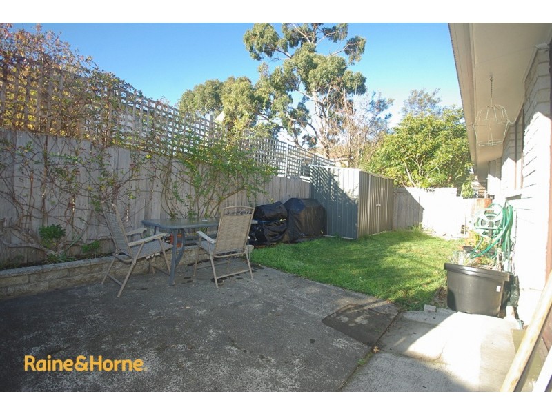1/20 and 2/20 Ferguson Court, Kingston TAS 7050